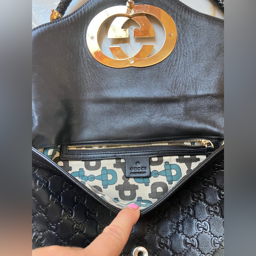 Gucci Black GG Embossed Shoulder Bag with Gold Double G - Picture 3 of 4